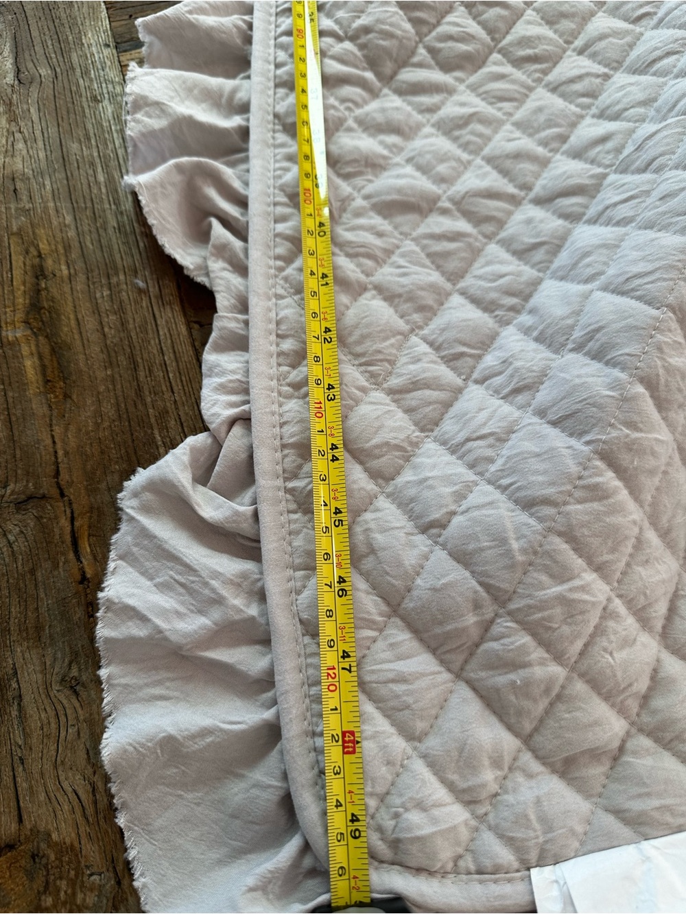 Ruffled Quilted Bed Throw in Light gray - Unbranded - Picture 12 of 12